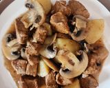 Foto del paso 4 de la receta: Filete de Puerco en Salsa Inglesa con Papas y Champiñones