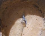 A picture of step 3 of Egg gravy.