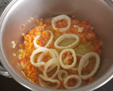 Foto del paso 3 de la receta: Fideos con calamares y langostinos