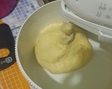 Foto langkah ke 2 dari resep Soft and fluffy milk bread.