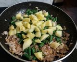 A picture of step 3 of Aloo Beans sabji.