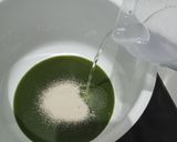 Foto langkah ke 1 dari resep Donat Jadul Matcha Ekonomis.