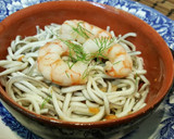 Foto del paso 4 de la receta: Gulas con langostinos