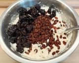 Aszalt szilvás túrós batyu mazsolával recept fázis 5 fotója