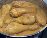 Foto del paso 9 de la receta: Muslos de pollo en salsa