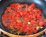 Foto del passaggio 4 della ricetta Orecchiette con cozze, zucchine, fiori di zucchine e pomodori