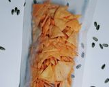 Foto langkah ke 3 dari resep 6. Keripik Kulit Pangsit.