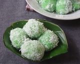 Foto langkah ke 5 dari resep Klepon Isi Kurma.