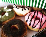 Foto langkah ke 13 dari resep Donat lagi,, sukses ada white ring.