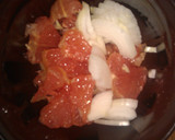 Foto del paso 1 de la receta: Ensalada de toronja y cebolla blanca