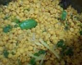A picture of step 4 of Chanay ki bhunni daal.