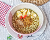 Foto langkah ke 5 dari resep Mie Kuah Telur Orak Arik.
