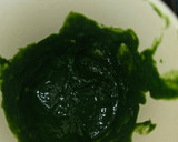 Foto del paso 1 de la receta: Merluza con salsa de berberechos y culis de espinacas con espuma