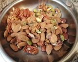 Une image de l'étape 1 de Baklava pistache amande noix de pecan.