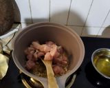 Foto langkah ke 3 dari resep 🍲 Chicken Mushroom Ginger Soup.