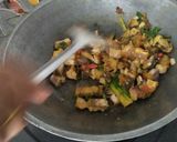 Foto langkah ke 3 dari resep Ikan tongkol suwir sambal pedas manis.