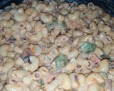 A picture of step 4 of Thousand island dressing pasta salad.
