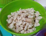 Foto langkah ke 2 dari resep Ayam Fillet Sosis Lada Hitam.
