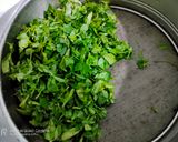 A picture of step 1 of Veg pulao.