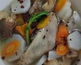 Foto langkah ke 4 dari resep Soup Lobak Jamur Hioko.