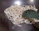 Foto langkah ke 2 dari resep Char Kway Teow (Kwetiau Goreng).