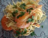 Foto del paso 7 de la receta: Camarones con spaghetti al ajo, parmesano y perejil (gambas)
