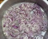 A picture of step 3 of Natu Kodi Iguru/Country Chicken Curry.