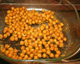Foto del paso 2 de la receta: Crema de verduras asadas con garbanzos crocantes