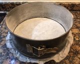 Foto del paso 2 de la receta: Tarta con harina de avellanas y mermelada de frambuesas