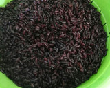 Foto del paso 1 de la receta: Arroz negro con setas y anacardos
