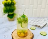 A picture of step 5 of Pineapple and mint mojito.