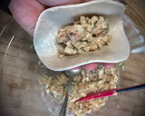 Foto del paso 3 de la receta: Risotto de salmón y guisantes acompañado de gyozas especiales
