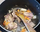A picture of step 1 of Mulligatawny soup.