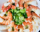 Hình bước làm 5 của món Tôm luộc và canh su su