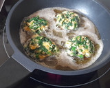 Foto del paso 6 de la receta: Tortitas de espinacas con piñones