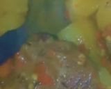 A picture of step 3 of Potatoes, carrot and assorted meat soup.