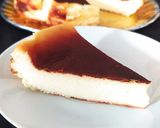 عکس مرحله 7 از دستور چیز کیک سن سباستین🥯🧀🍰😋