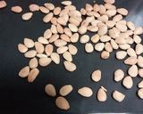 Foto del paso 1 de la receta: Suspiros soplillos merengues almendrados típicos de la alpujarra