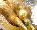A picture of step 4 of Stuff Mirchi Vada (pakoda).