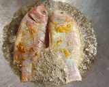 Foto langkah ke 3 dari resep Ikan Nila Goreng Bumbu Kuning.