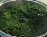 Foto langkah ke 1 dari resep Sayur Daun Singkong Kuah Santan Sedap.