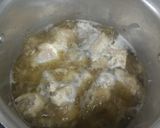 A picture of step 1 of Chicken charcoal samosas.