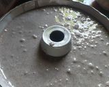 Foto langkah ke 3 dari resep Bolu ketan hitam panggang takaran gelas.
