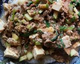 A picture of step 6 of Spicy Tofu - Tuna with Stir fry Spinach.