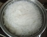 A picture of step 2 of Bún Thịt Nướng (Vietnamese Grilled Pork with Vermicelli).