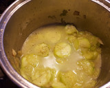 Foto del paso 2 de la receta: Crema de calabacín con caldo de pollo