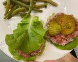 Foto del paso 2 de la receta: Hamburguesas de atún saludables envueltas en lechuga