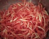 A picture of step 1 of Carrot and cucumber raita.