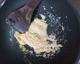A picture of step 2 of Fox Nut Halwa.