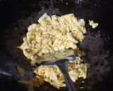 Foto langkah ke 1 dari resep Tumis kubis telor orak arik.